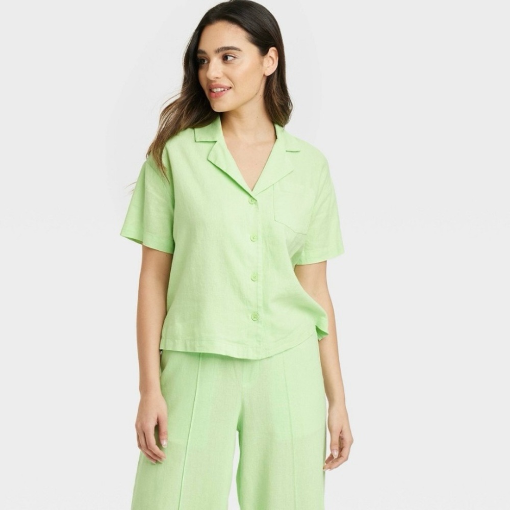Women's Linen Short Sleeve Button Down Camp Shirt - A New Day Green Small 02937